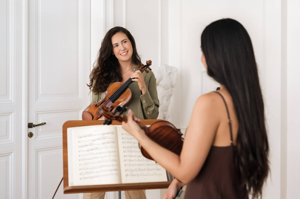 Lelie Cristea Violin Training mit Schülerin